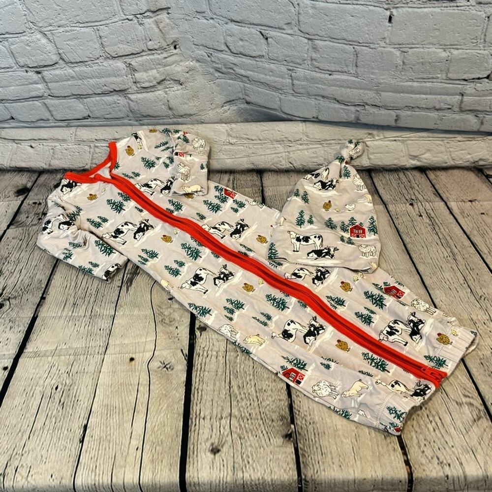 Free Birdees Farm Pattern Bamboo Baby Gown and Hat